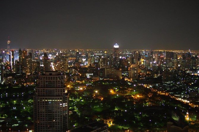 Vertigo Meal at Banyan Tree: Ultimate Rooftop Dining Experience - Entering Banyan Tree: where the night view starts