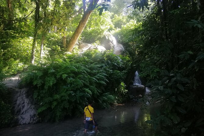 Visit Dantewada(Angel Land), Blue Temple, and Sticky Waterfall - Getting Picked Up and Staying on Schedule with a Max 9 Group