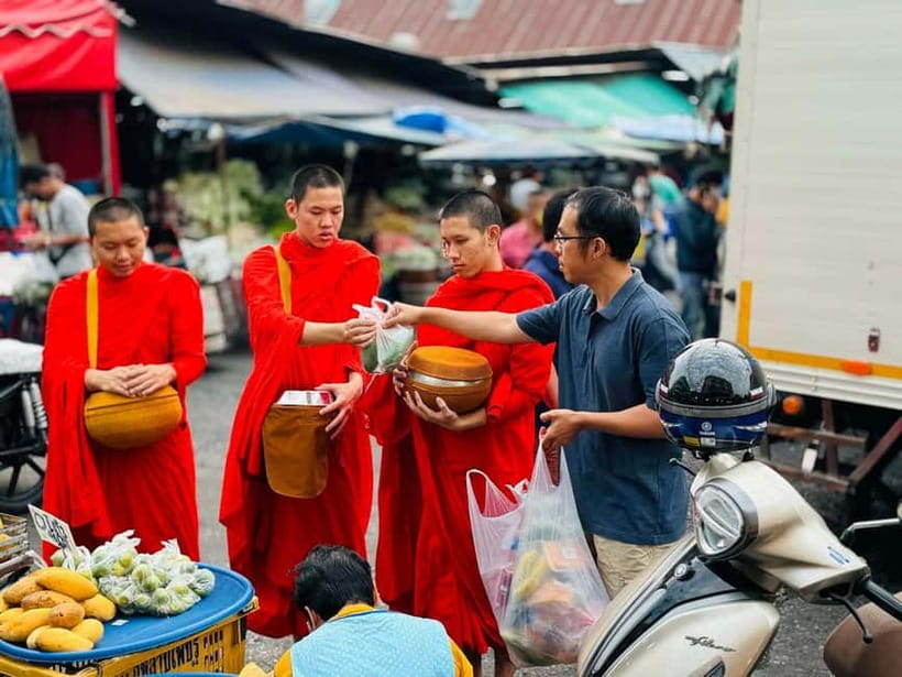 Walk With Monks Collecting Alms(meeting point maybe change) - Morning Route: Market Encounters and Helping With Alms