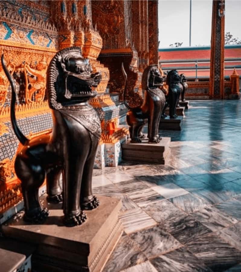 Walking tour Grand Palace, Emerald Buddha, Wat Pho, Wat Arun - Key things I’d plan around