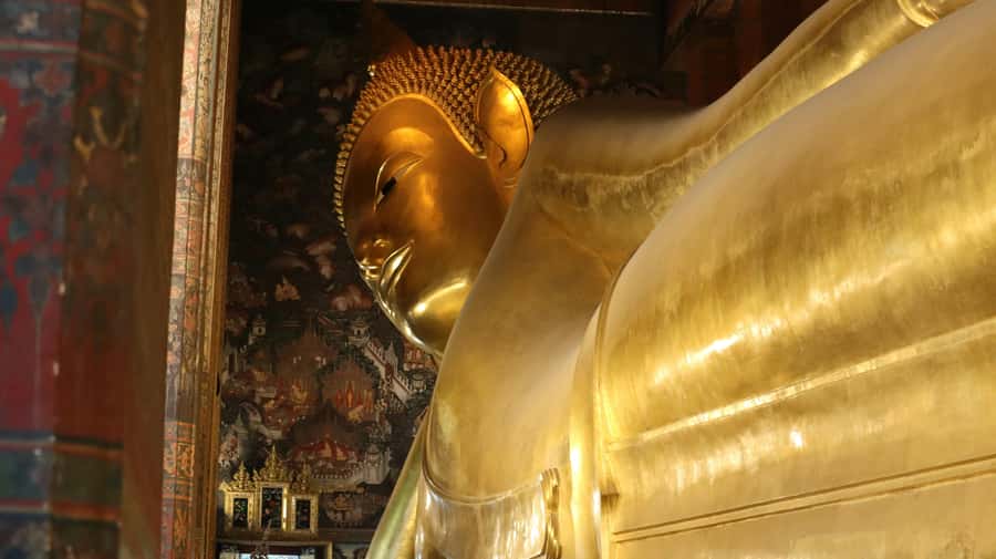 Walking tour Grand Palace, Emerald Buddha, Wat Pho, Wat Arun - Starting at Golden Place: where the day actually begins