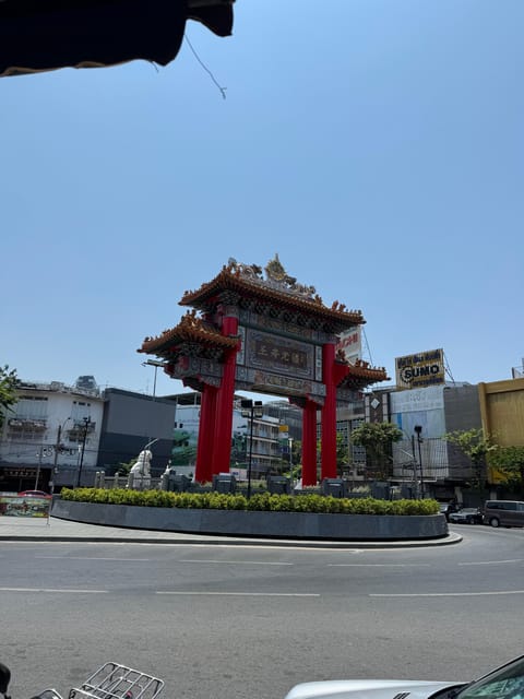 Walking Tour in Bangkok - The Guide Makes the Difference: Friendly Explanations You Can Follow