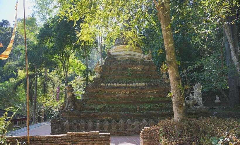 Wat Phra That Doi Suthep & Wat Pha lat Evening Tour & Guide - Pickup, Transport, and the Small-Group Advantage (Max 10)