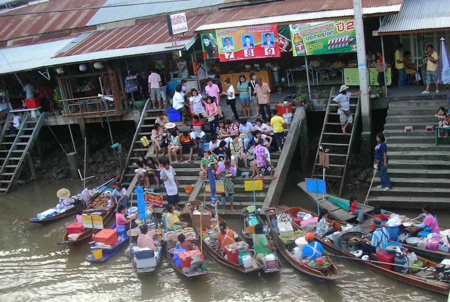 Weekend Amphawa Floating Market & Train Market Private Tour - Price and value: is $143 per person fair?