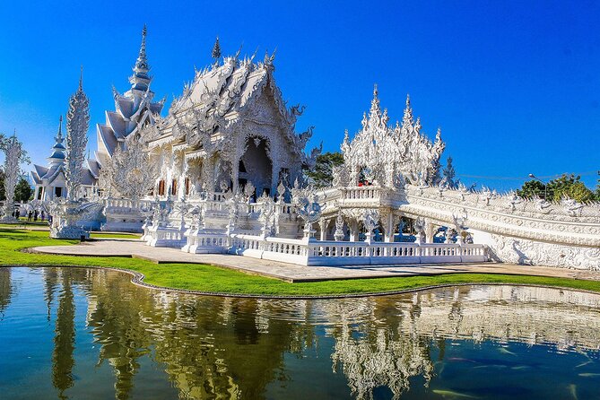 White, Red/Black and Blue Temples Full Day Trip From Chiang Mai - Wat Rong Khun (White Temple): dress code and timing are everything