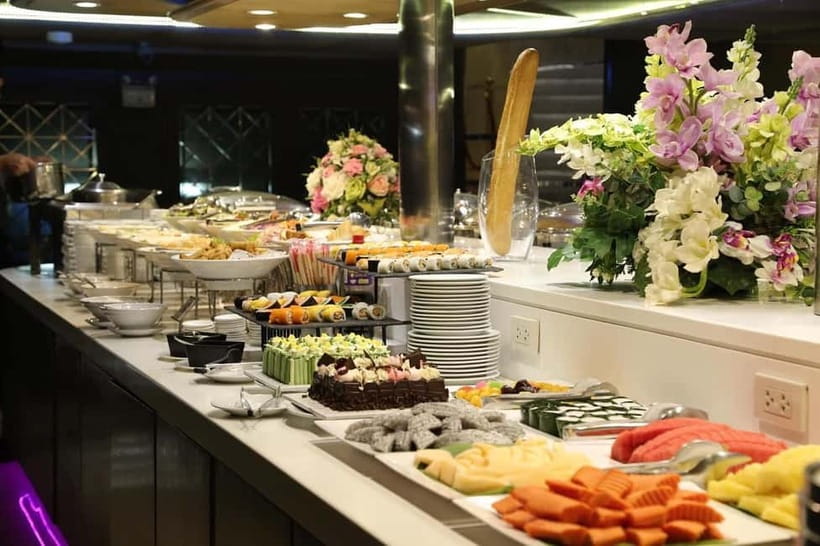 Wonderful Pearl Cruise with Private Hotel Transfer - Live music onboard: a small detail that changes the whole vibe