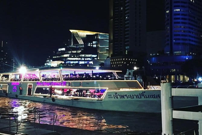 Wonderful Pearl Dinner Cruise in Bangkok - Live Duo Band, Classical Thai Dance, and the Show Pace