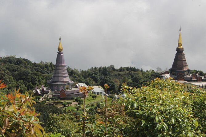 Wow! Doi Inthanon National Park Adventure, Lunch & Entry Included - Thai Hmong community market: snacks and small souvenirs