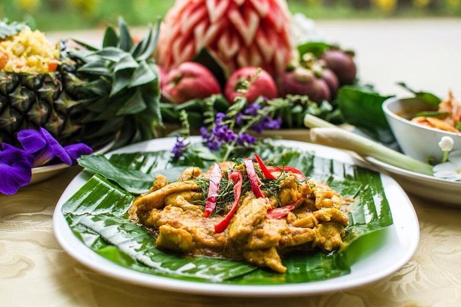 Ya Thai Cookery School Class in Krabi - What you cook in Krabi: massaman curry, pad Thai, tom yum style soup, and curry paste
