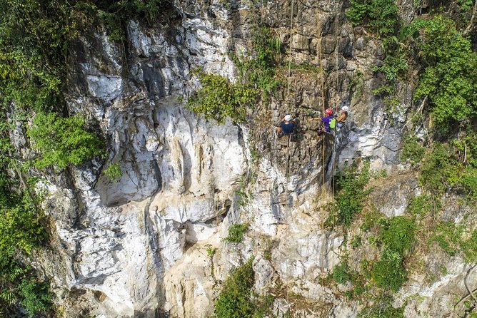 Zone A + B PACKAGE Zipline Adventure Experience - Safety and instruction: small groups, two guides, and calm control
