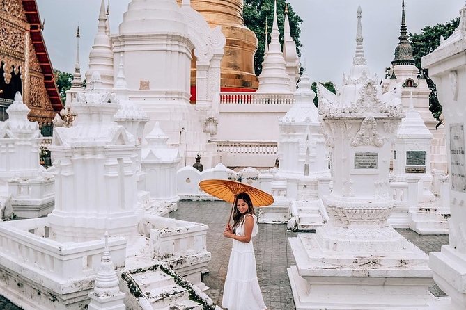 ️ Chiang Mai Instagram Tour: Most Famous Spots (Private and All-Inclusive) - Entering the Old City: Tha Phae Gate and Classic Temple Stops