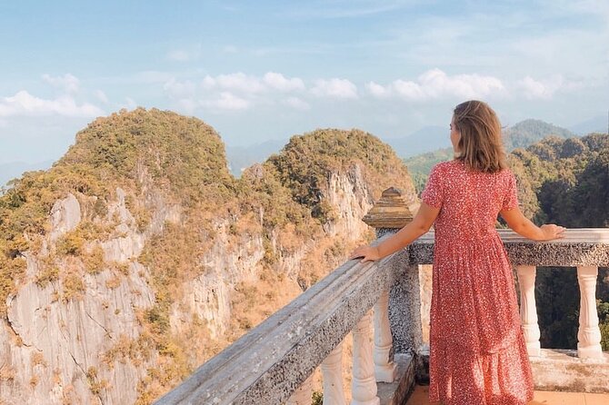 ️ Krabi Instagram Tour: The Most Famous Spots (Private & All-Inclusive) - Tiger Cave Temple (Wat Tham Suea): tiger paw prints, Buddha statues, and stairs